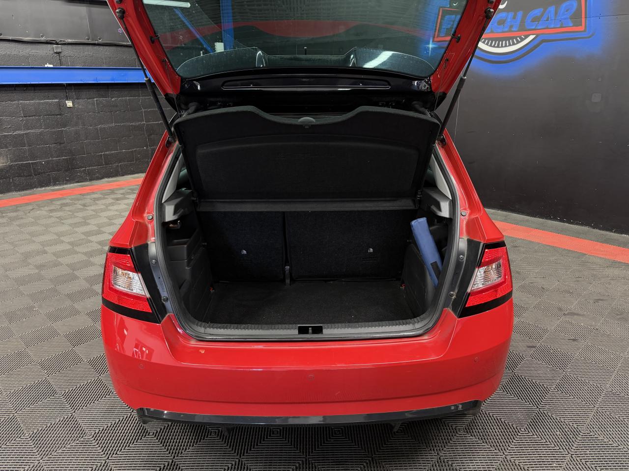 Thumbnail 9