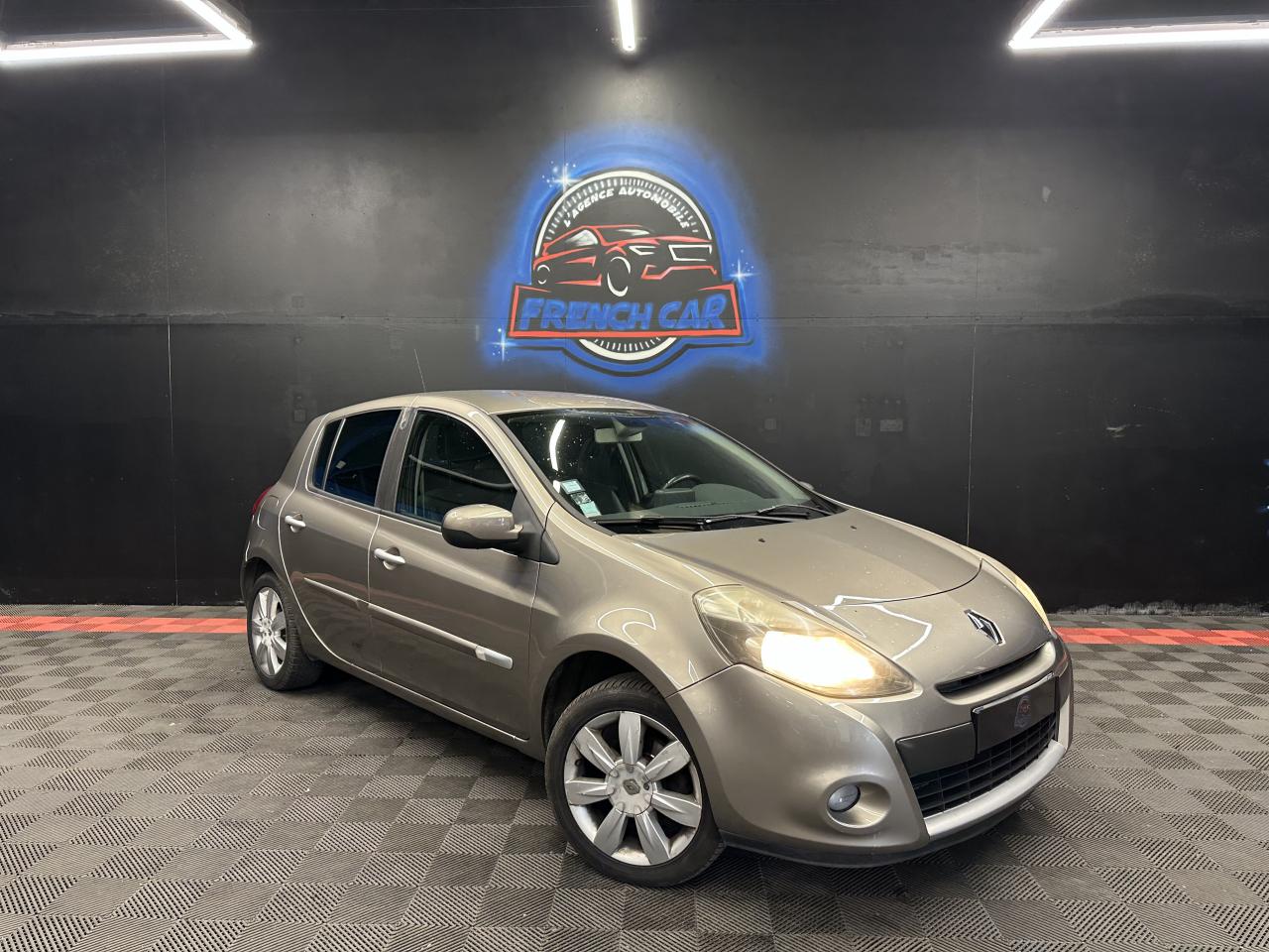 RENAULT CLIO