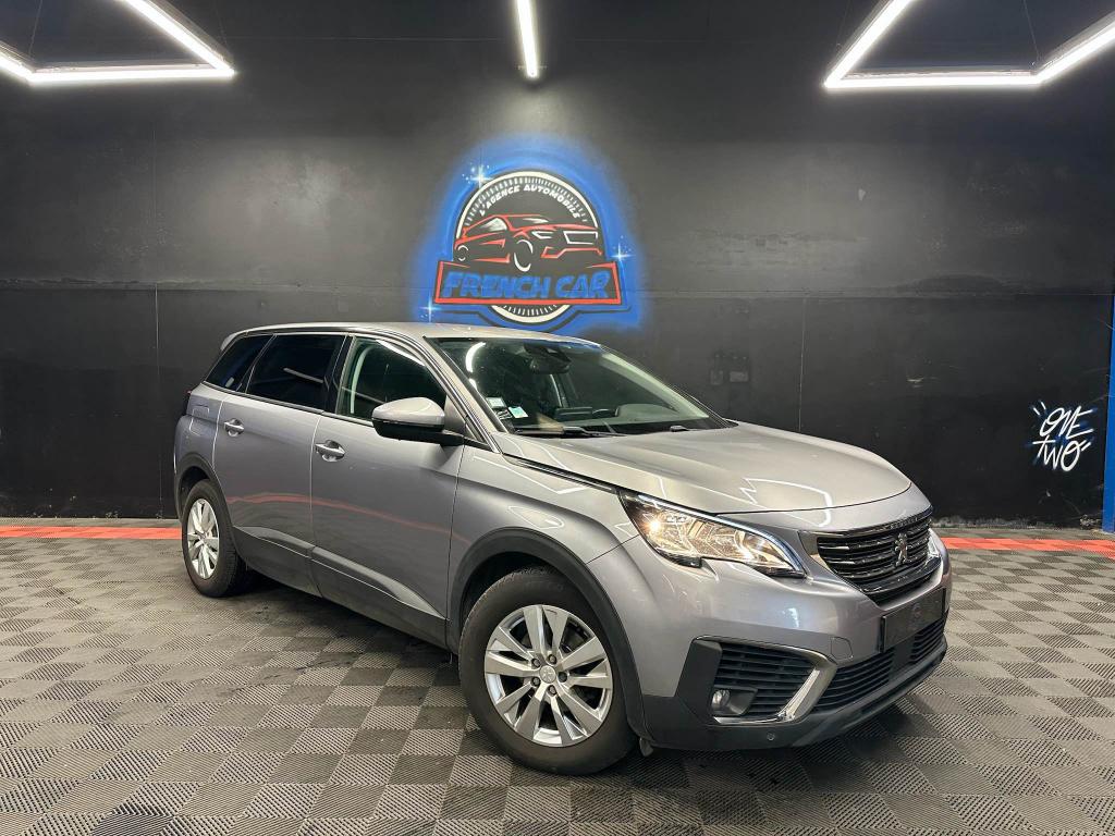 PEUGEOT 5008