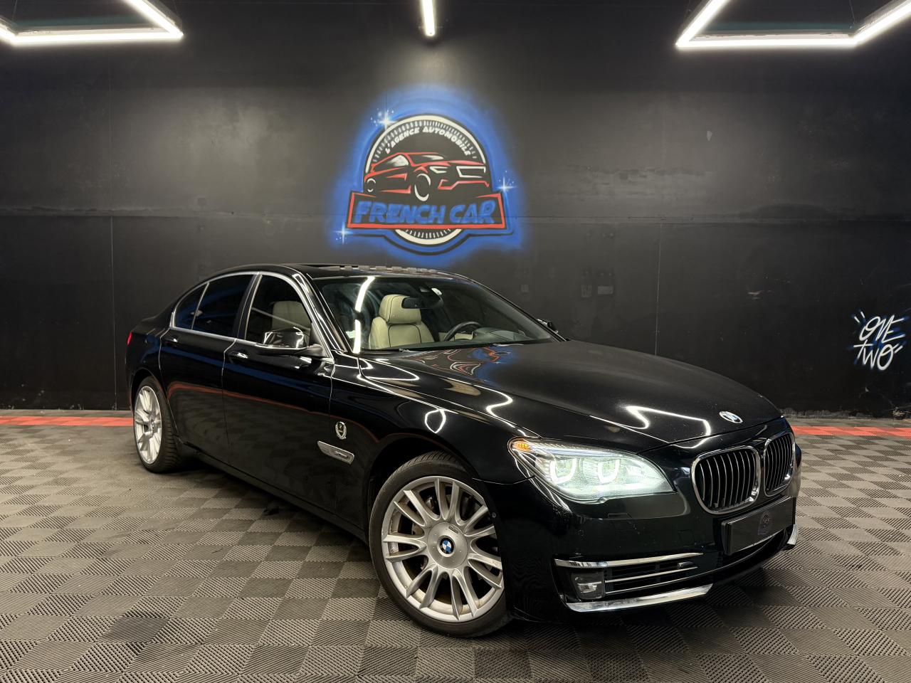 BMW SERIE 7 3.0 d 313 CH / 740d xDrive / Edition INDIVIDUAL ULTIMATE  / BOITE AUTOMATIQUE / TOIT OUVRANT / PHASE