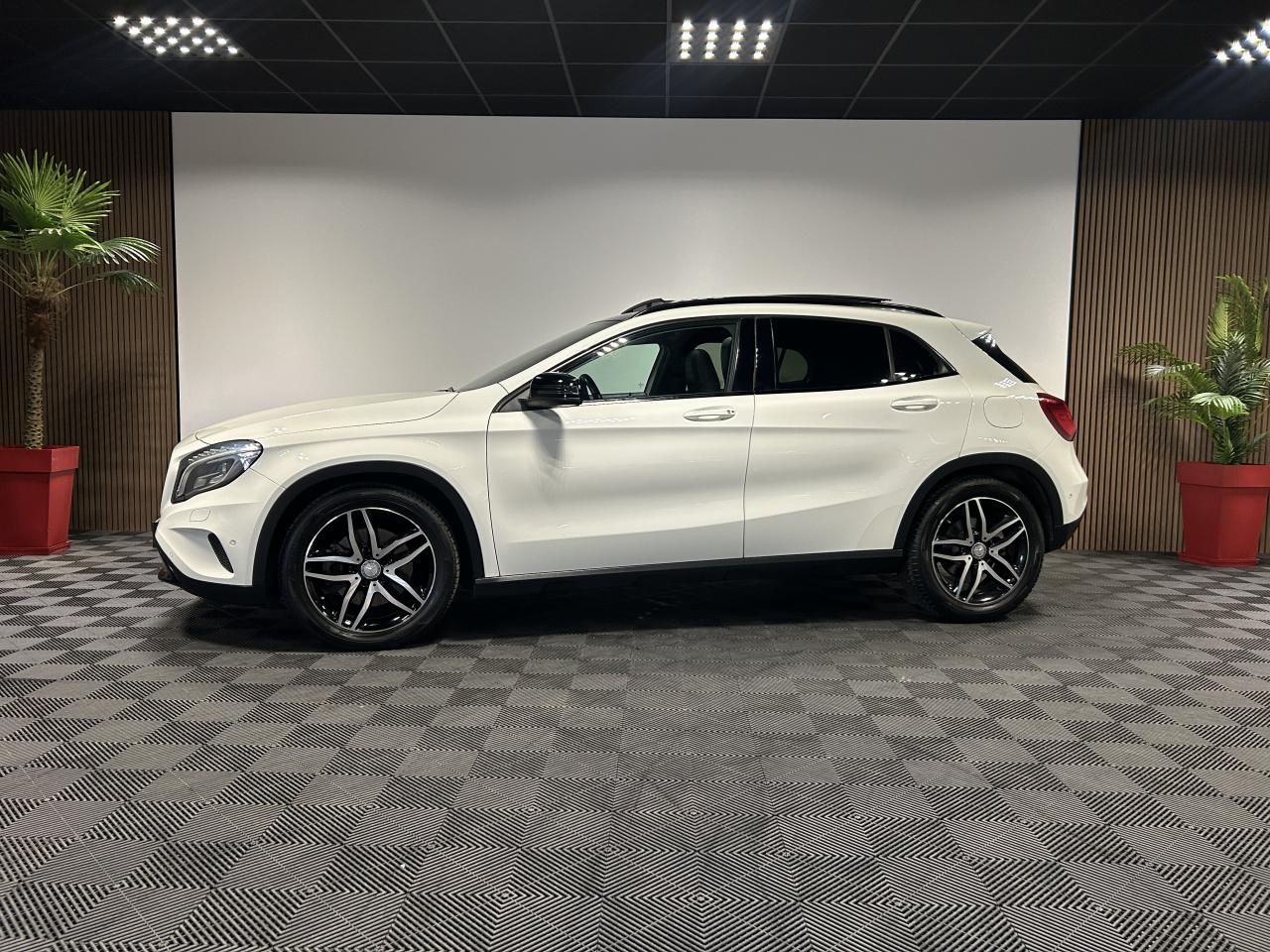 MERCEDES GLA 250 7G-DCT Fascination