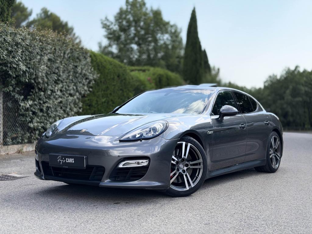 PORSCHE PANAMERA