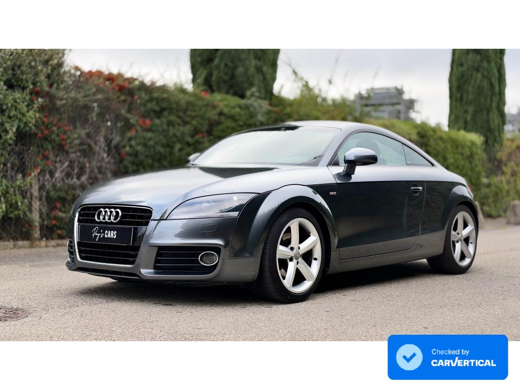 AUDI TT
