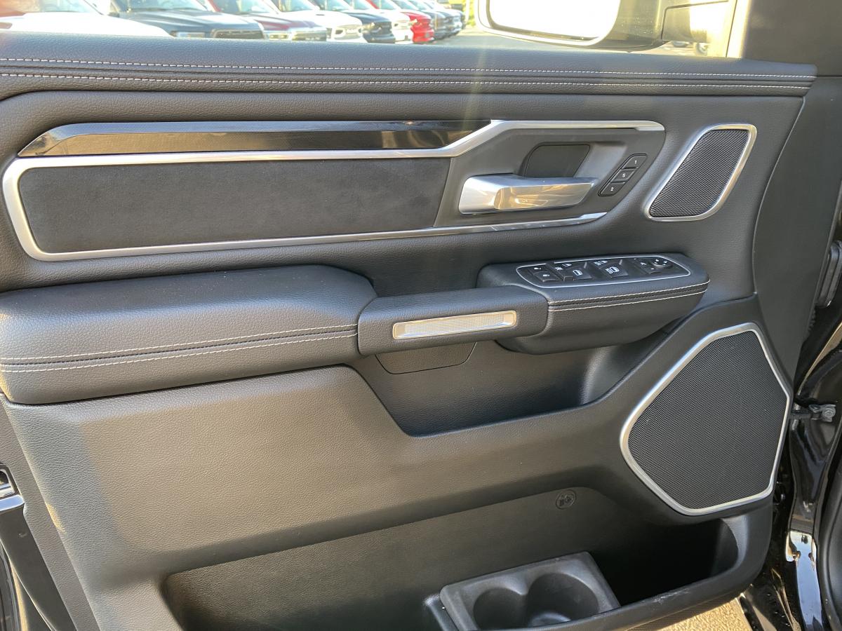 DODGE RAM 1500 CREW LARAMIE SPORT NIGHT EDITION BOX 2020