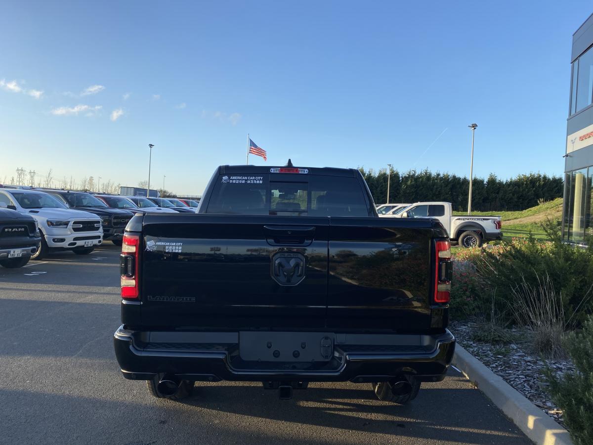 DODGE RAM 1500 CREW LARAMIE SPORT NIGHT EDITION BOX 2020