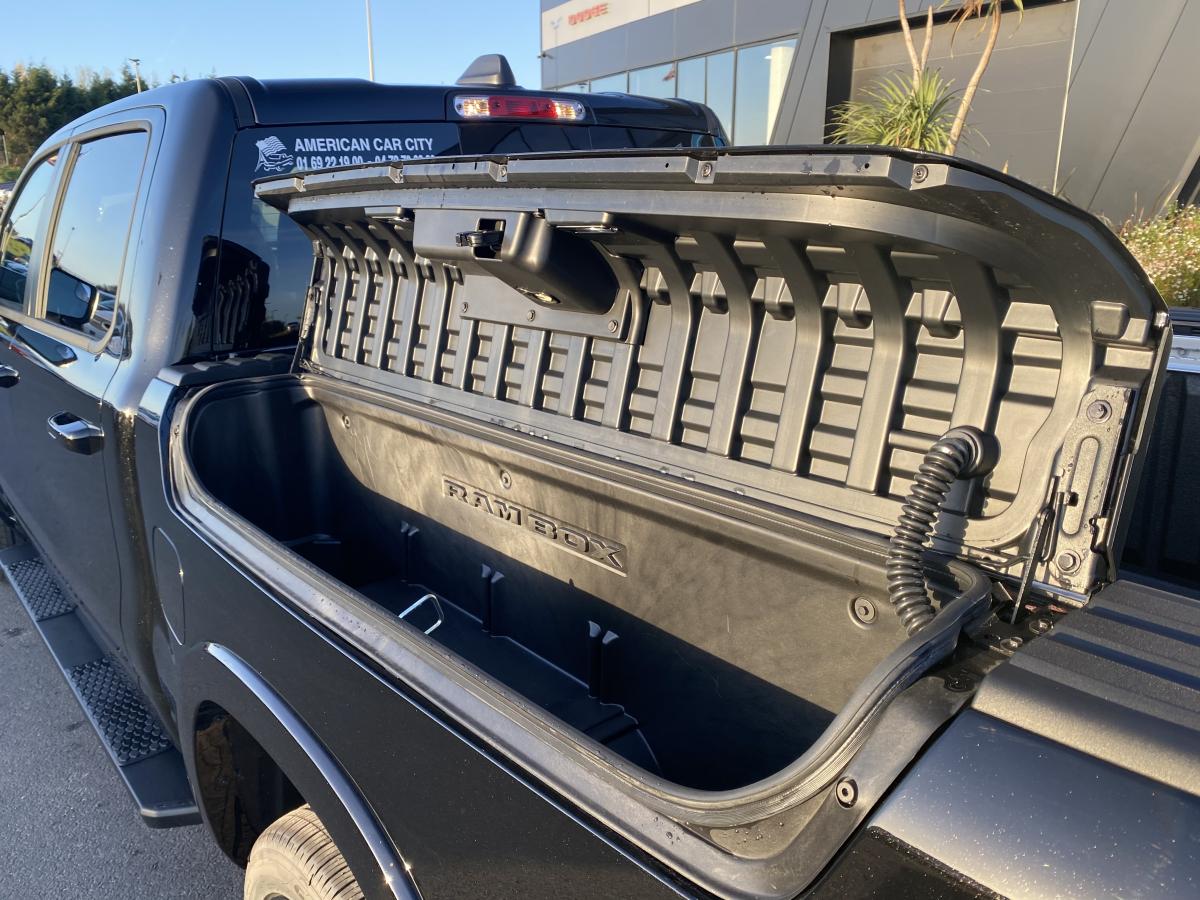 DODGE RAM 1500 CREW LARAMIE SPORT NIGHT EDITION BOX 2020