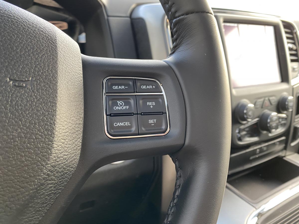 DODGE RAM CREW SPORT CLASSIC BLACK PACKAGE 2020