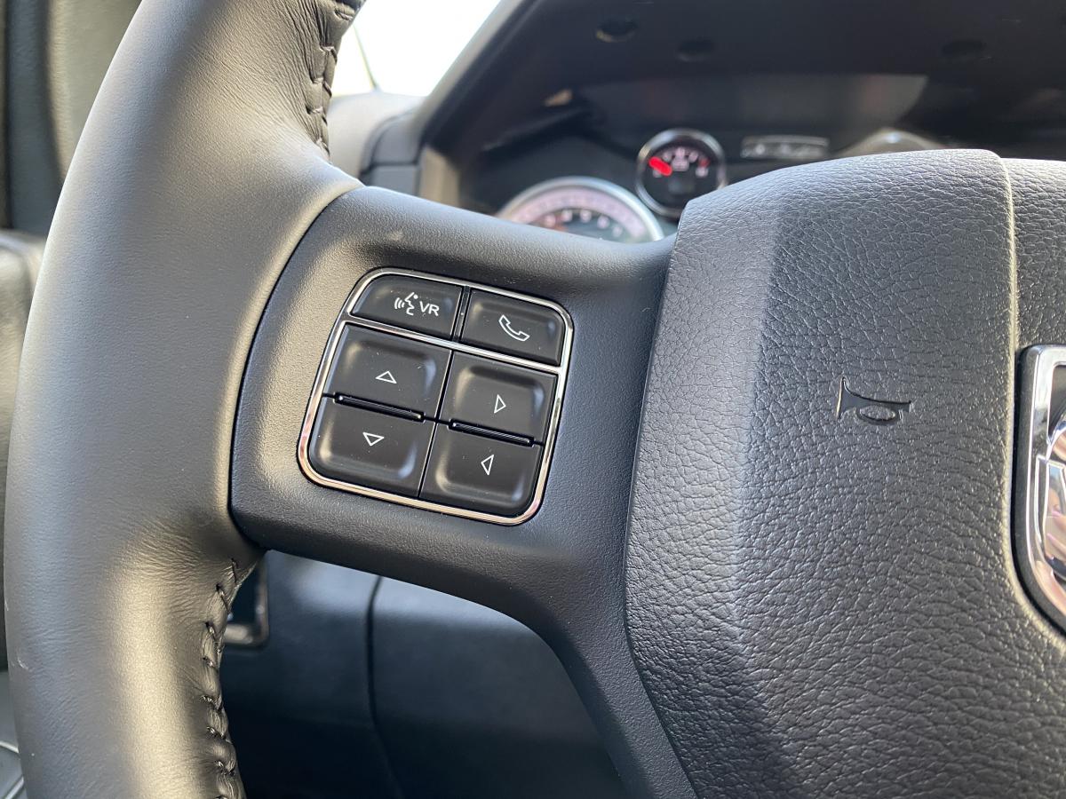 DODGE RAM CREW SPORT CLASSIC BLACK PACKAGE 2020