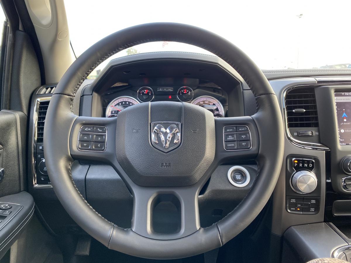 DODGE RAM CREW SPORT CLASSIC BLACK PACKAGE 2020