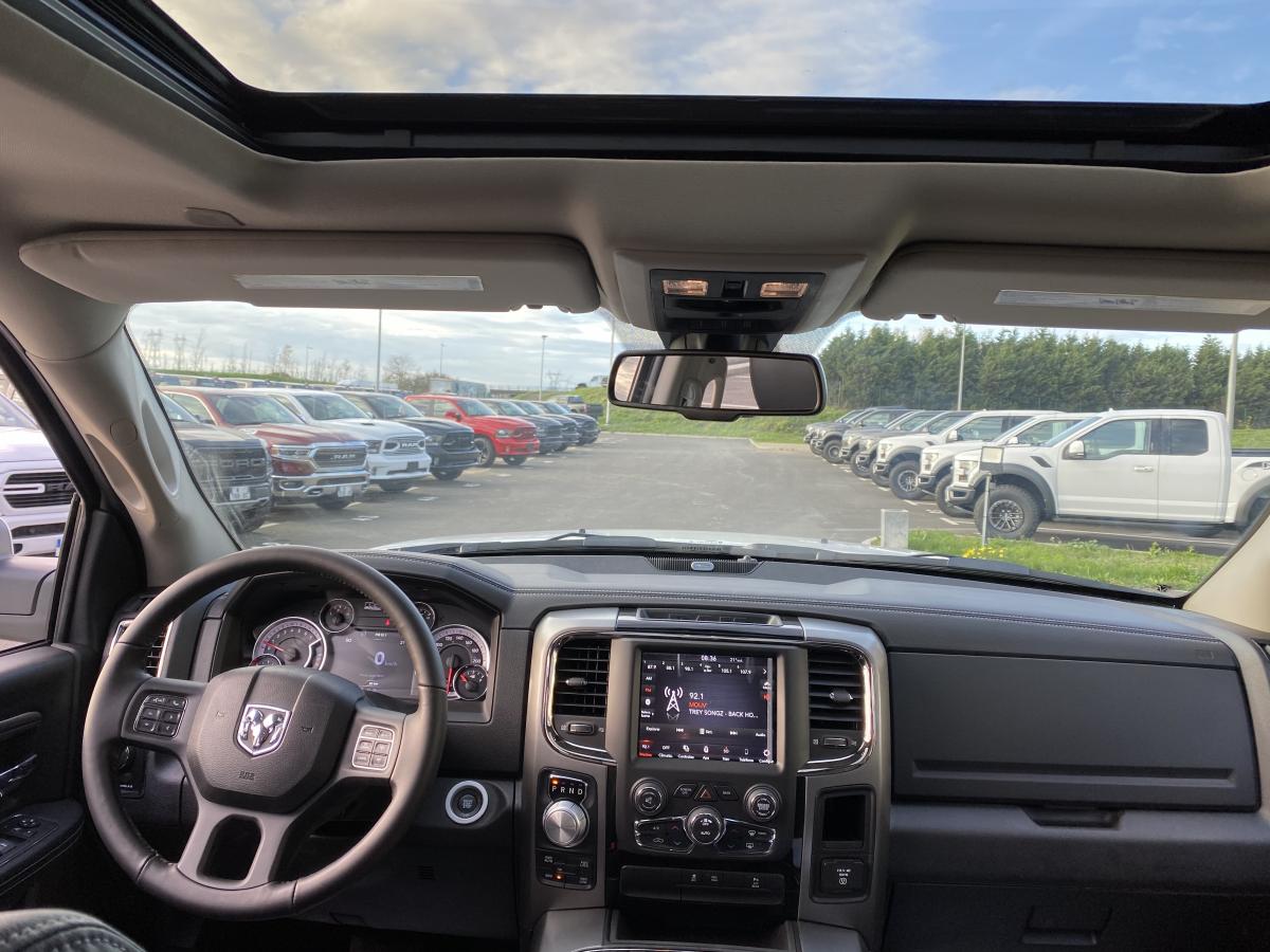 DODGE RAM CREW SPORT CLASSIC BLACK PACKAGE 2020