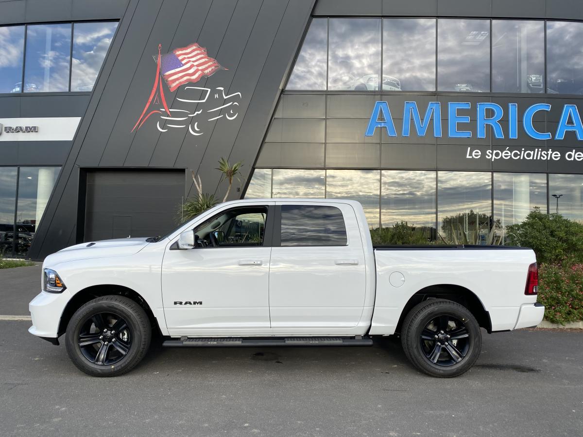 DODGE RAM CREW SPORT CLASSIC BLACK PACKAGE 2020