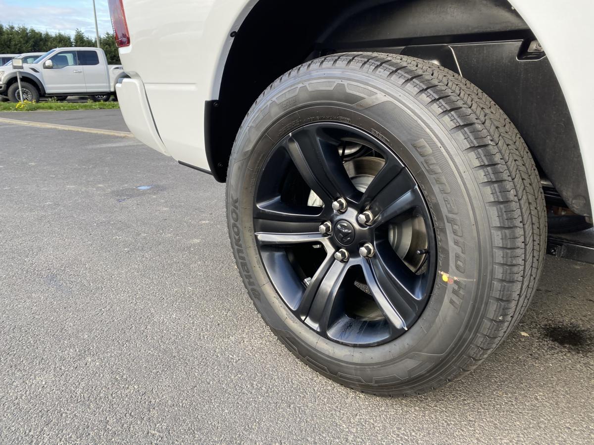 DODGE RAM CREW SPORT CLASSIC BLACK PACKAGE 2020