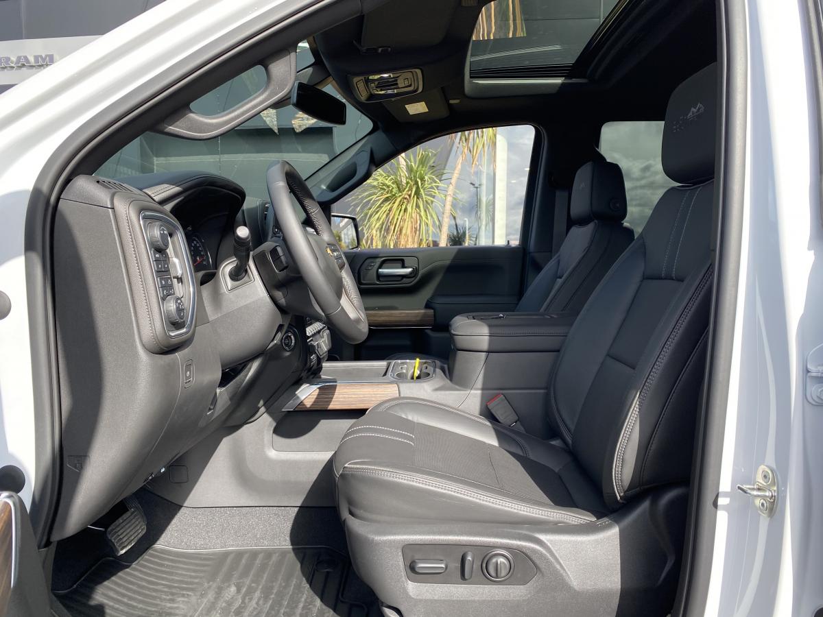 CHEVROLET SILVERADO Crewcab high country V8 6.2l 4WD