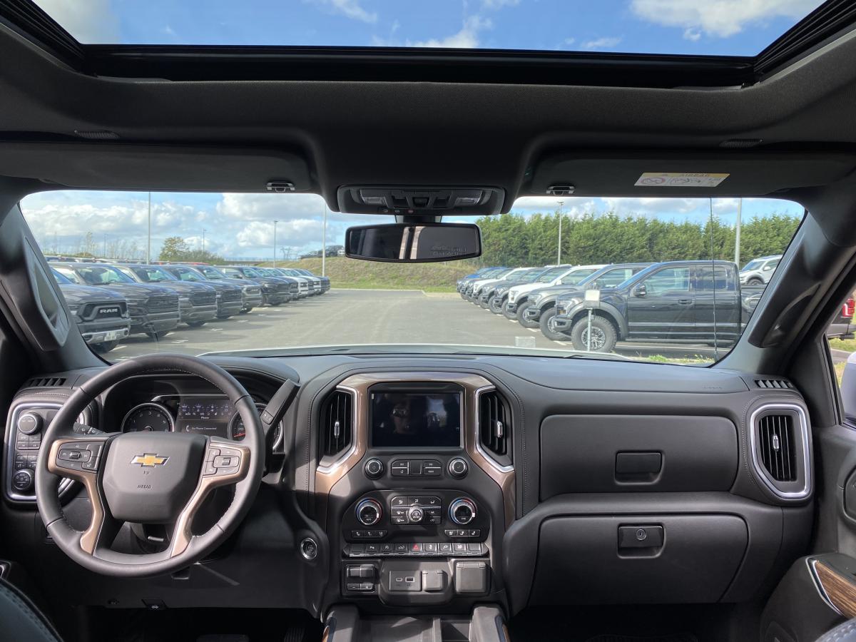 CHEVROLET SILVERADO Crewcab high country V8 6.2l 4WD