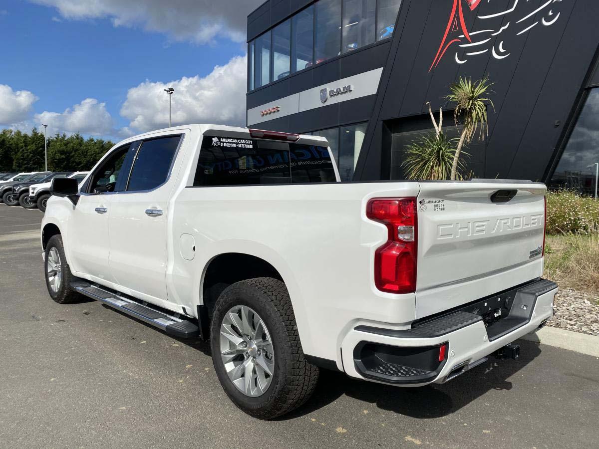 CHEVROLET SILVERADO Crewcab high country V8 6.2l 4WD