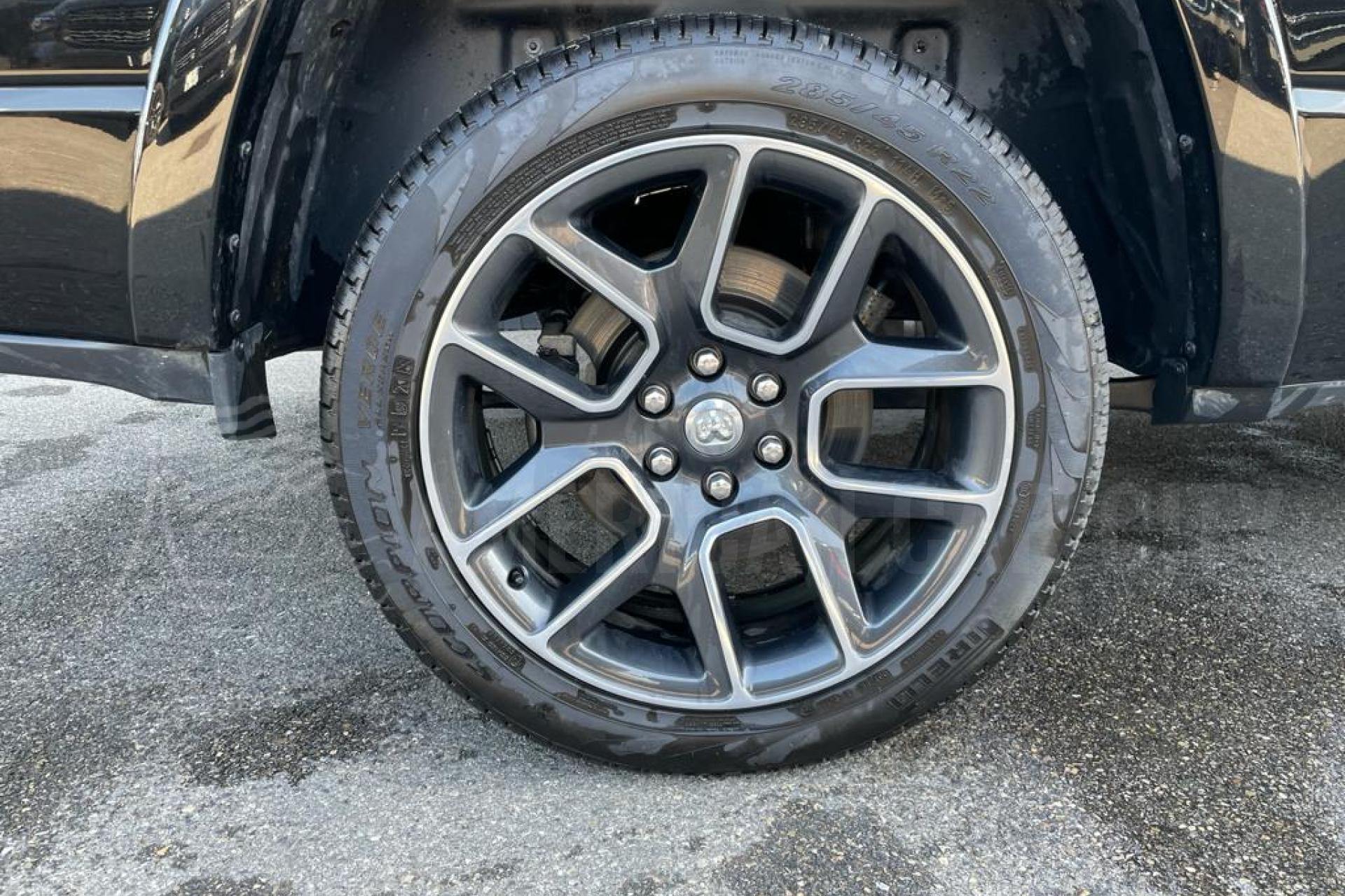 DODGE RAM CREW LARAMIE SPORT AIR/BOX 5.7L V8 - E85