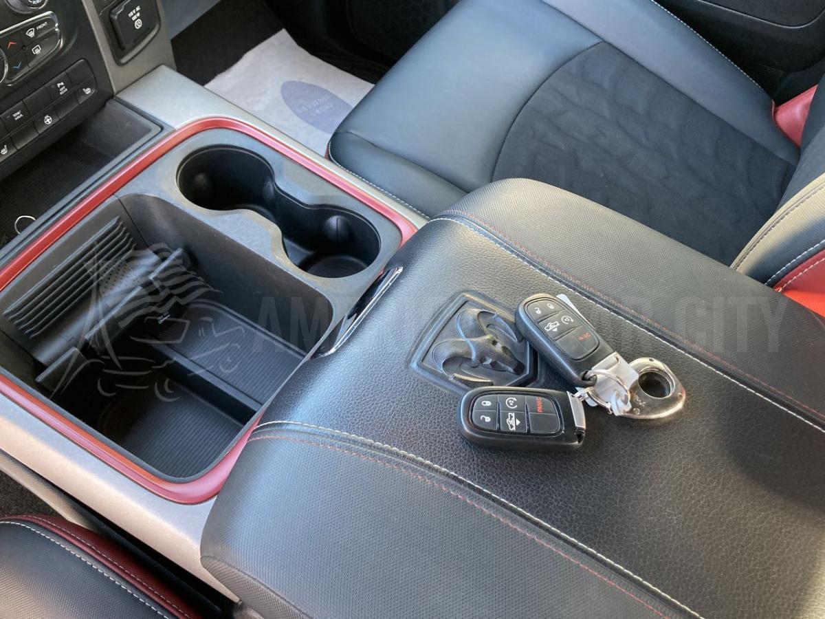 DODGE RAM 1500 CREWCAB REBEL AIRSUSPENSIONS V8 5.7L