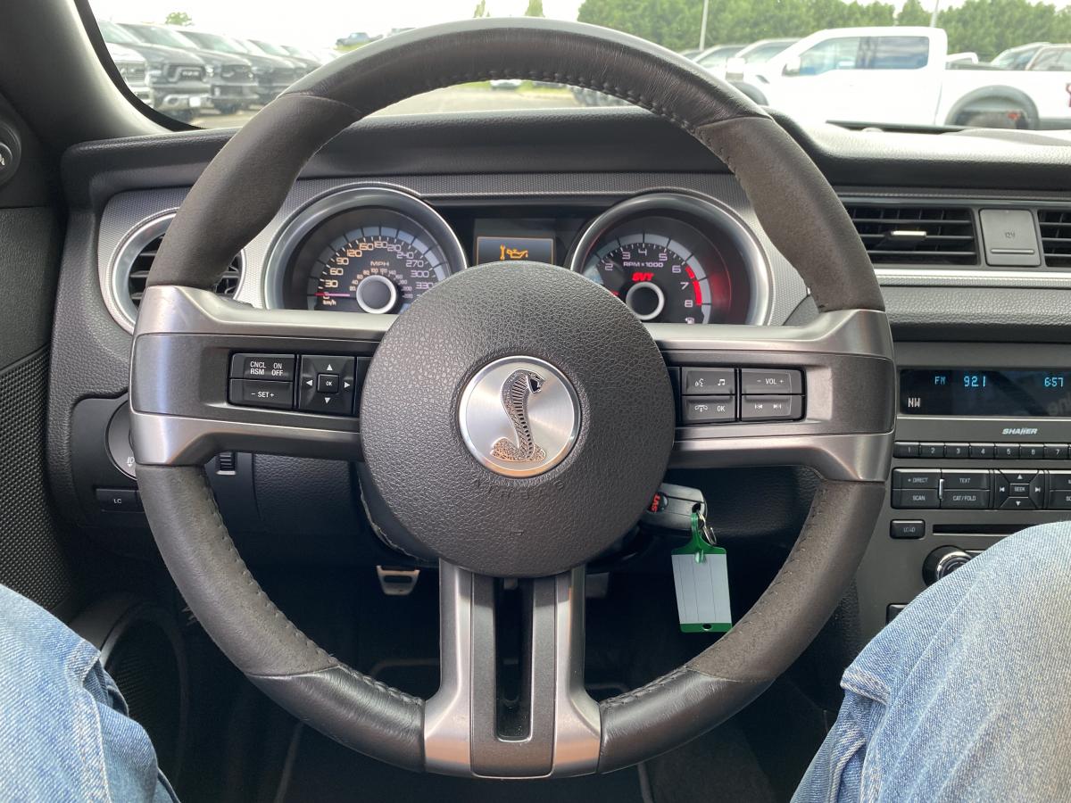 FORD MUSTANG Shelby GT500 CAB V8 5.8L 2013