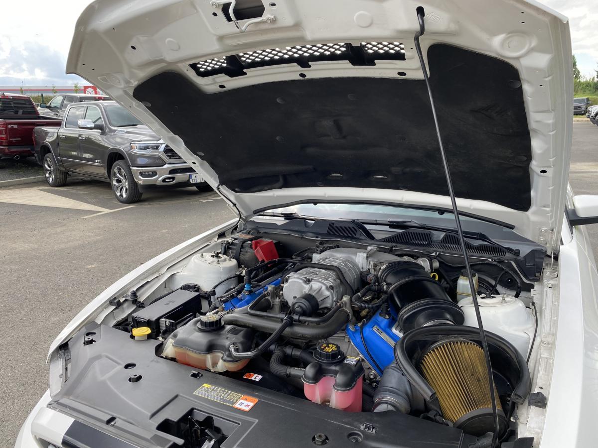 FORD MUSTANG Shelby GT500 CAB V8 5.8L 2013