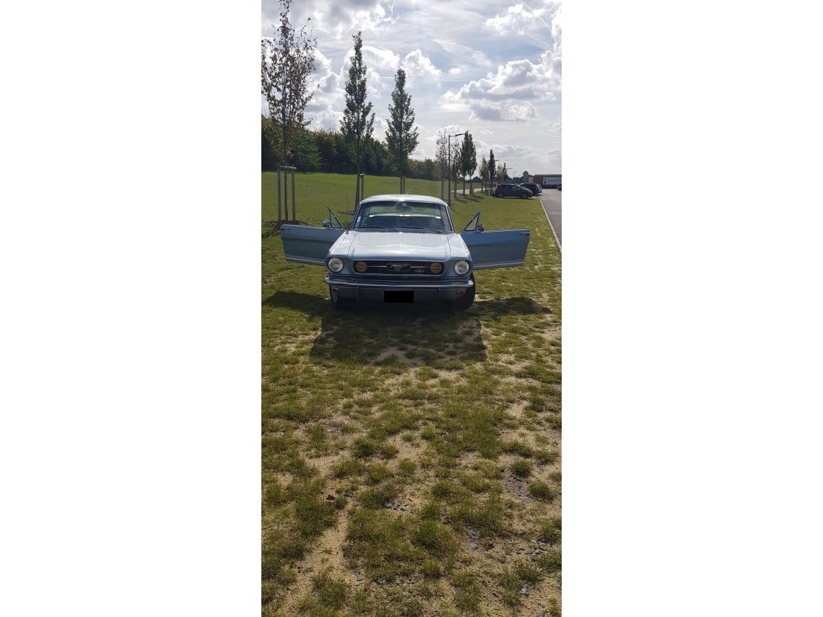 FORD MUSTANG HARDTOP