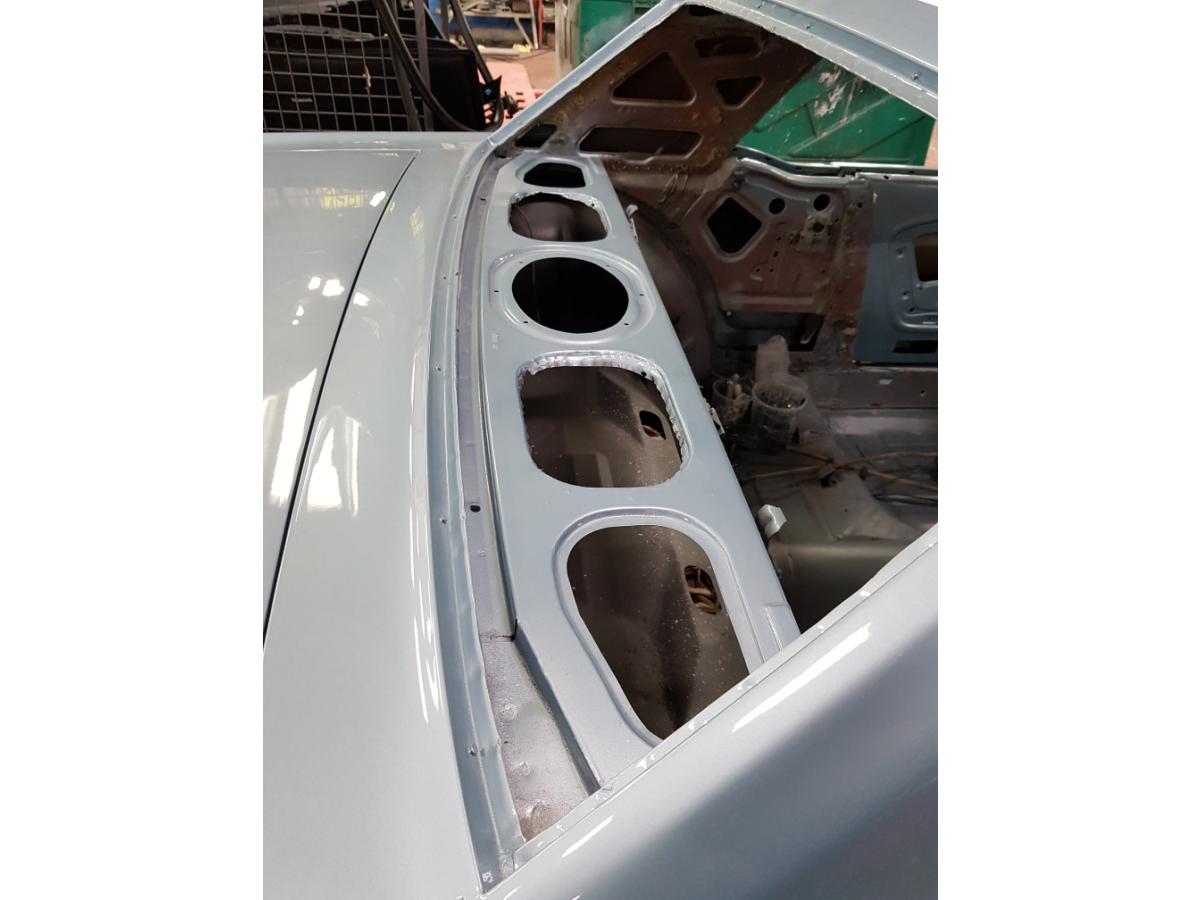 FORD MUSTANG HARDTOP