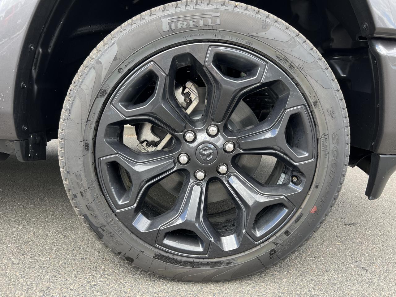 DODGE RAM 1500 CREW LIMITED NIGHT EDITION