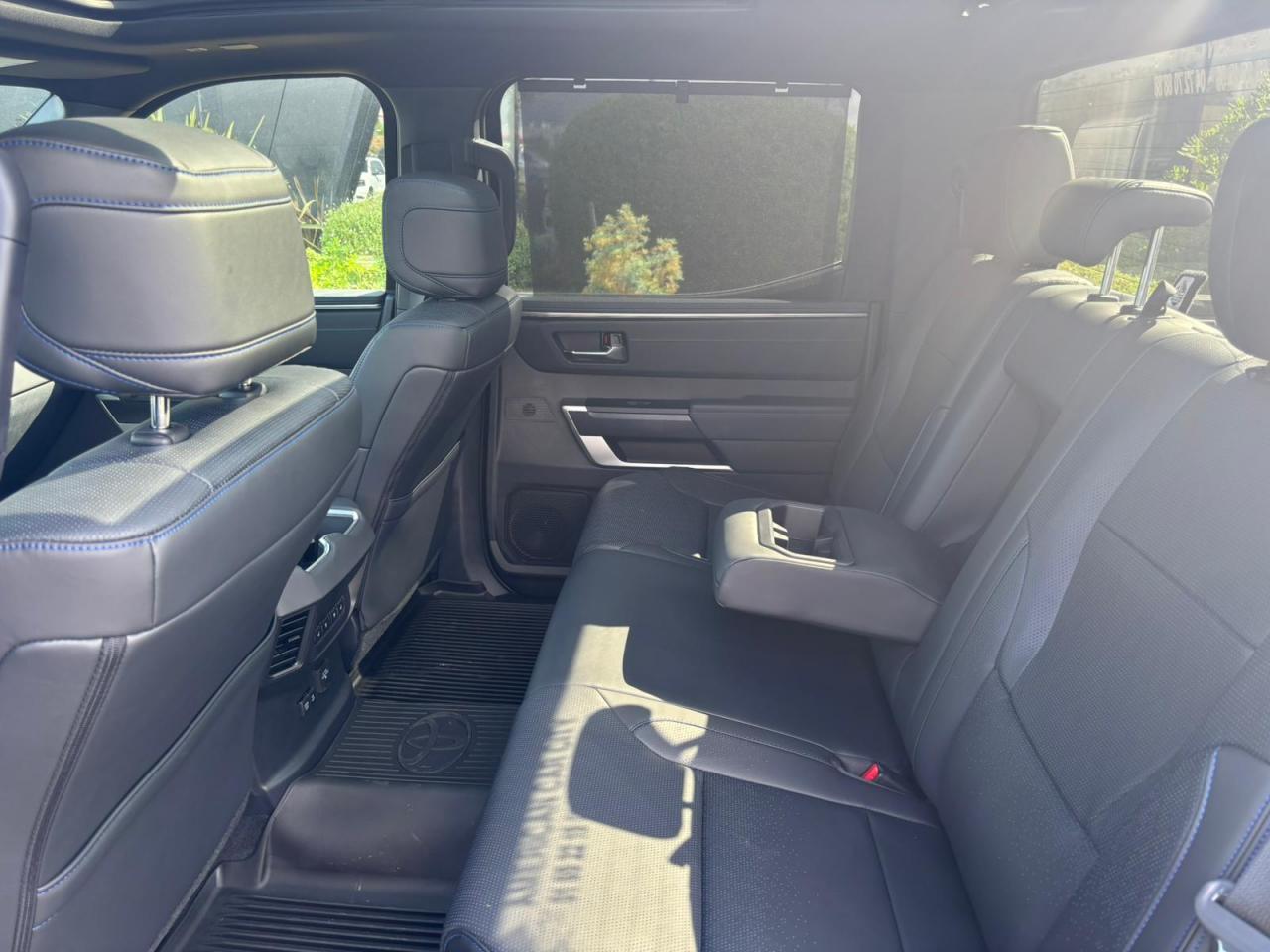 TOYOTA TUNDRA Crewmax PLATINUM