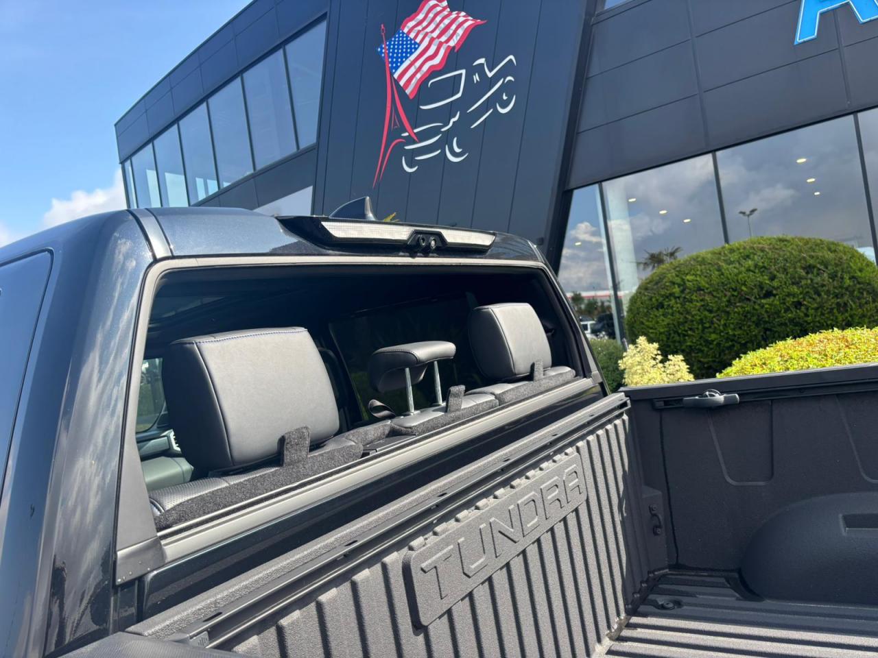 TOYOTA TUNDRA Crewmax PLATINUM