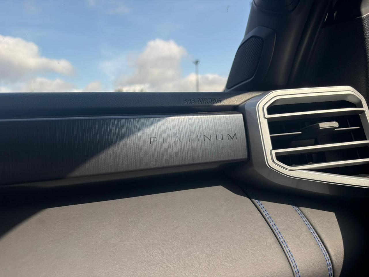 TOYOTA TUNDRA Crewmax PLATINUM