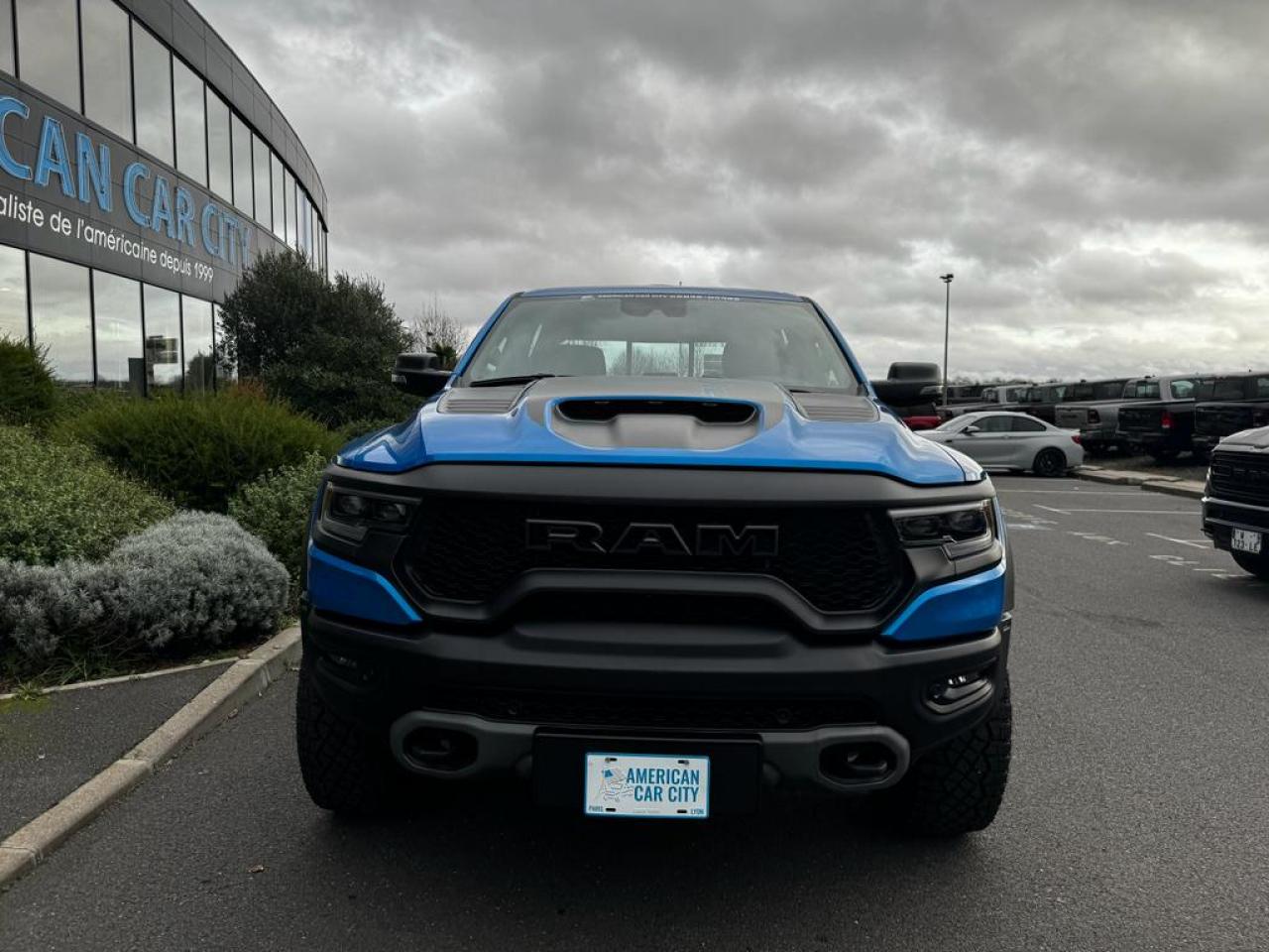 DODGE RAM 1500 CREW CAB TRX 6.2L V8