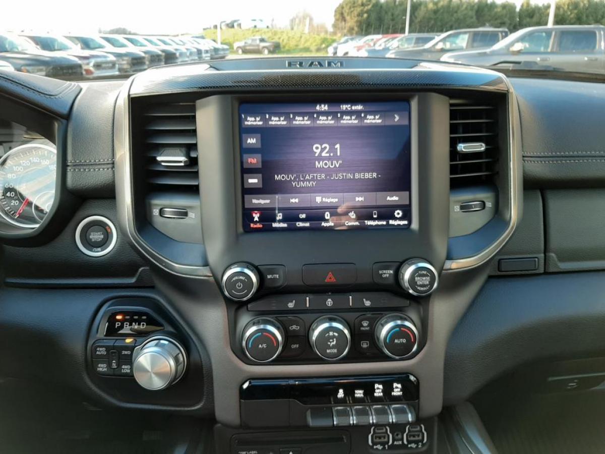 DODGE RAM 1500 CREW SPORT - VENTE A MARCHAND