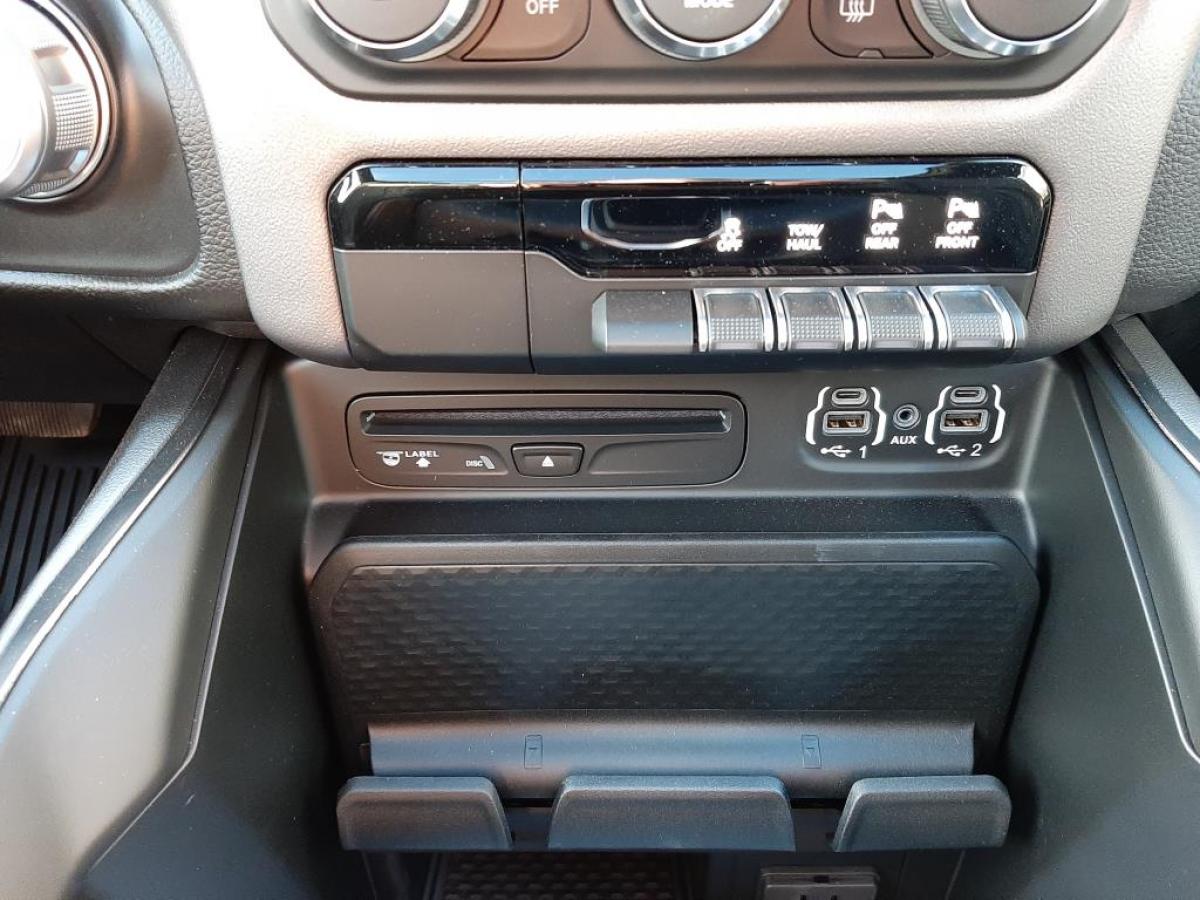 DODGE RAM 1500 CREW SPORT - VENTE A MARCHAND