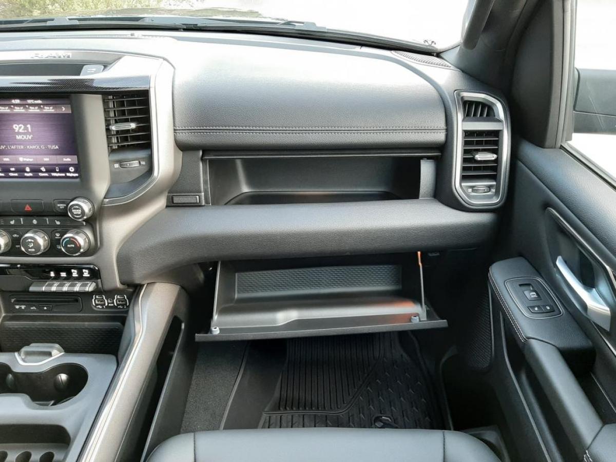 DODGE RAM 1500 CREW SPORT - VENTE A MARCHAND