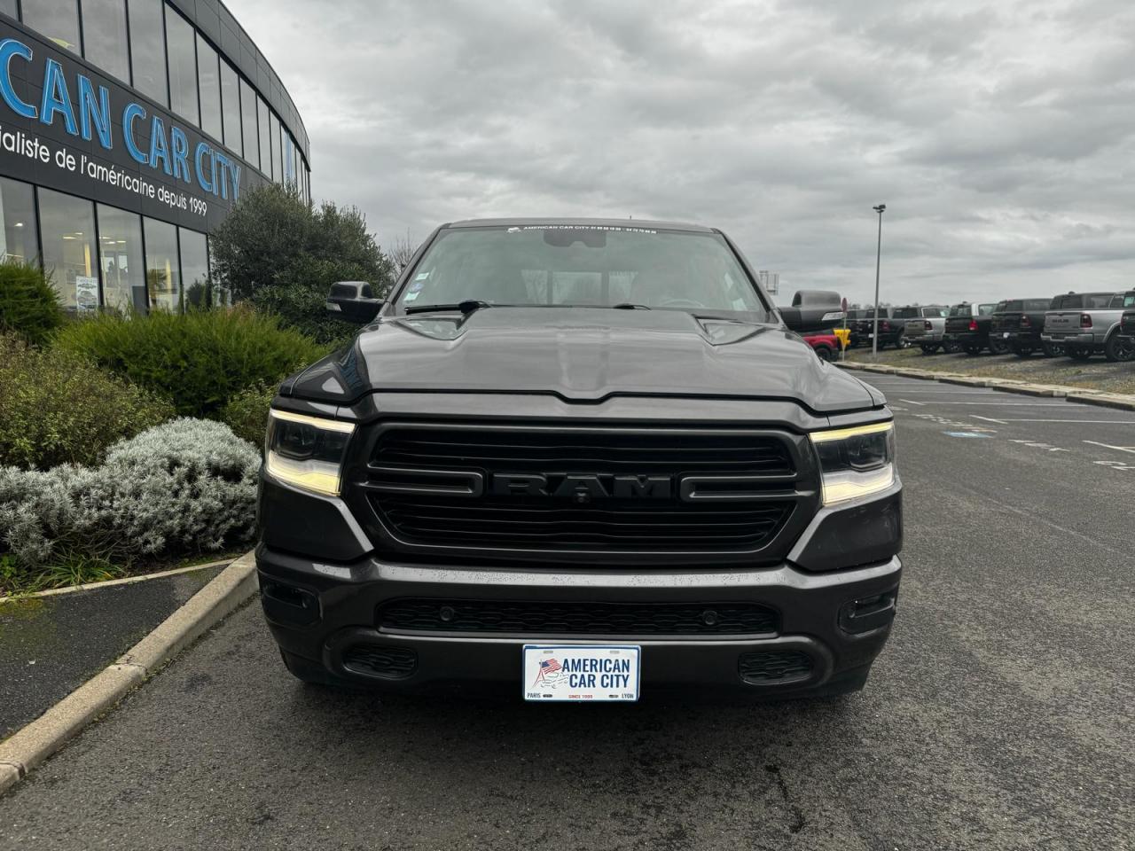 DODGE RAM 1500 CREW SPORT