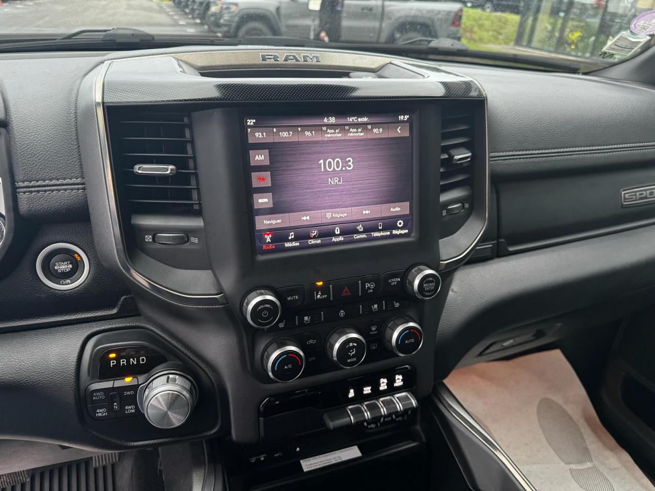 DODGE RAM 1500 CREW SPORT