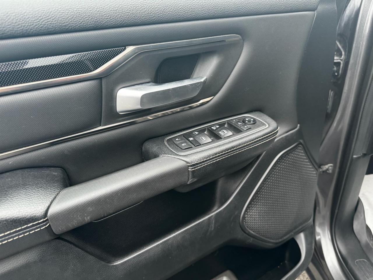 DODGE RAM 1500 CREW SPORT