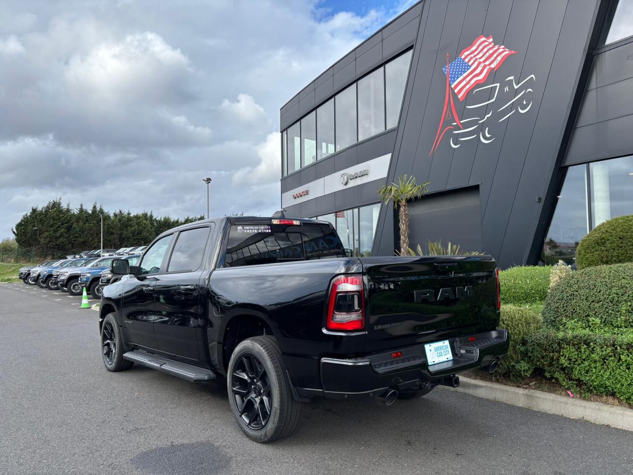 DODGE RAM 1500 CREW LARAMIE SPORT NIGHT EDITION