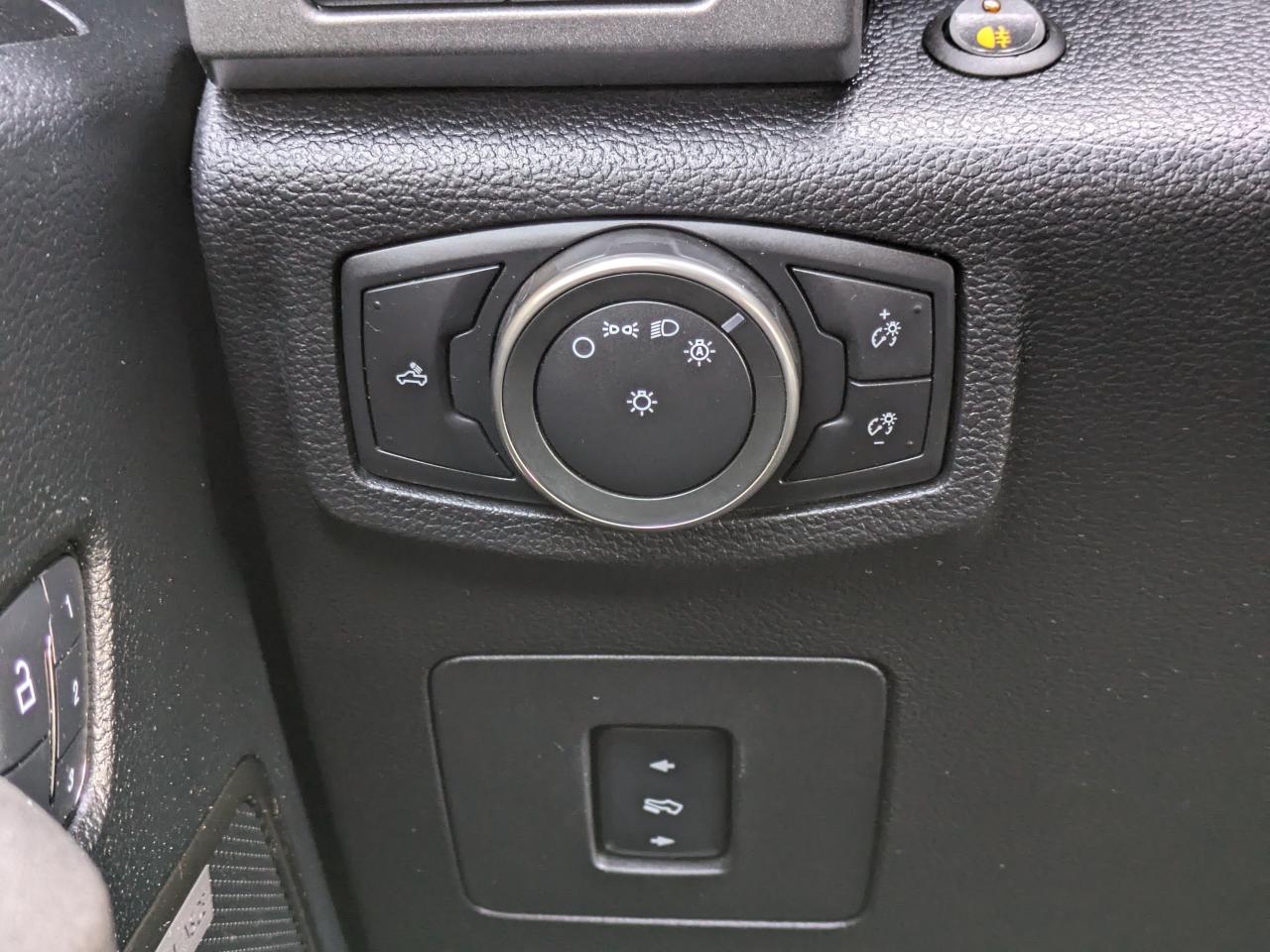 FORD F150 RAPTOR SUPERCREW