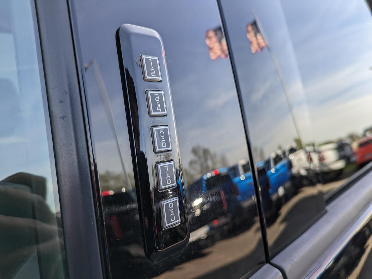 FORD F150 RAPTOR SUPERCREW