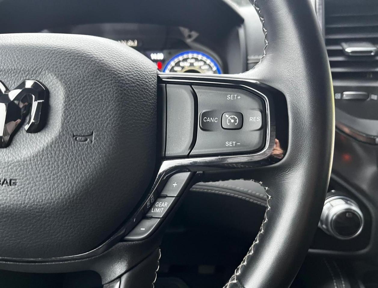 DODGE RAM 1500 CREW LIMITED AIR eTorque Hayon Multi