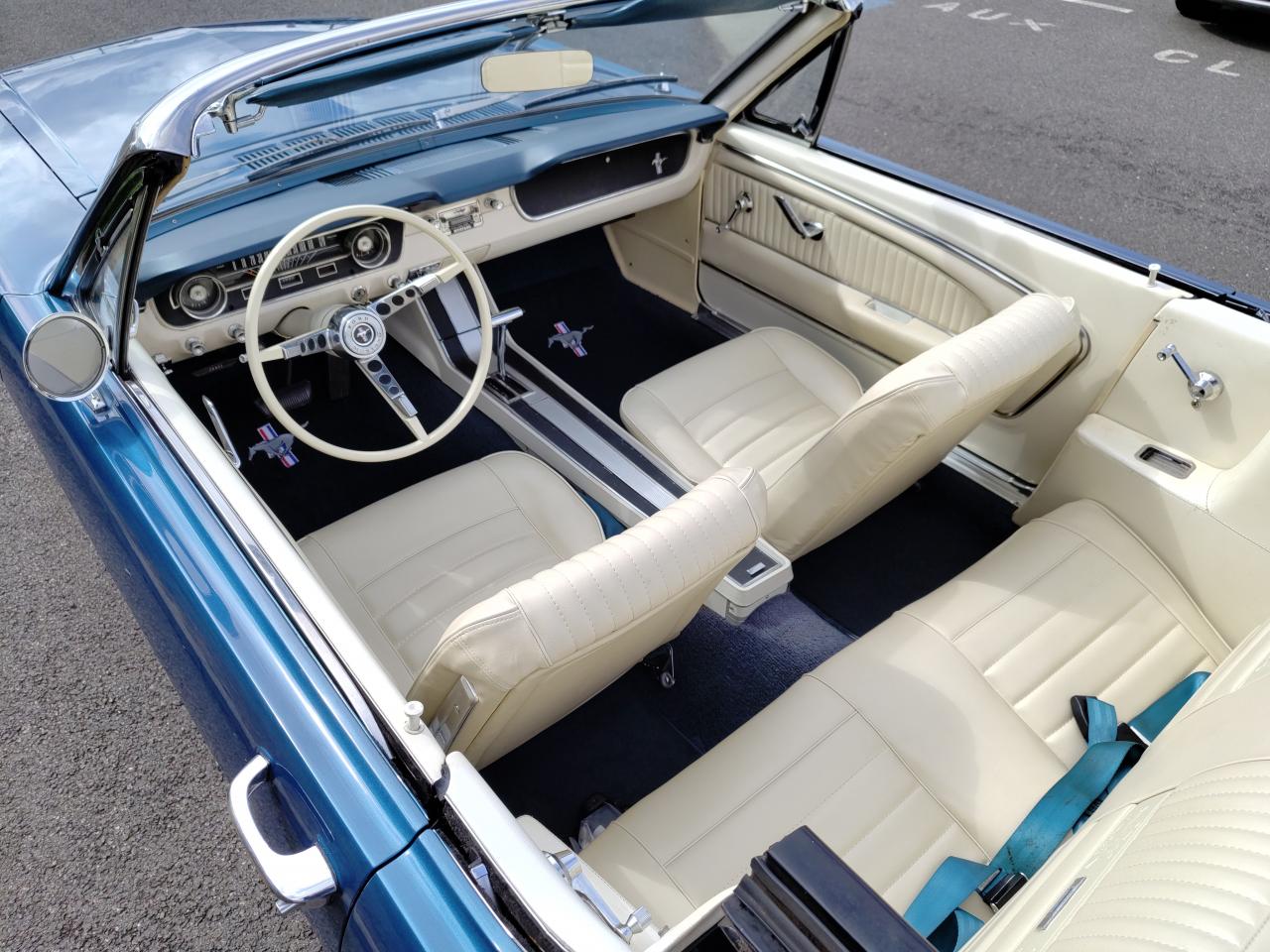 FORD MUSTANG CABRIOLET 260 CODE F