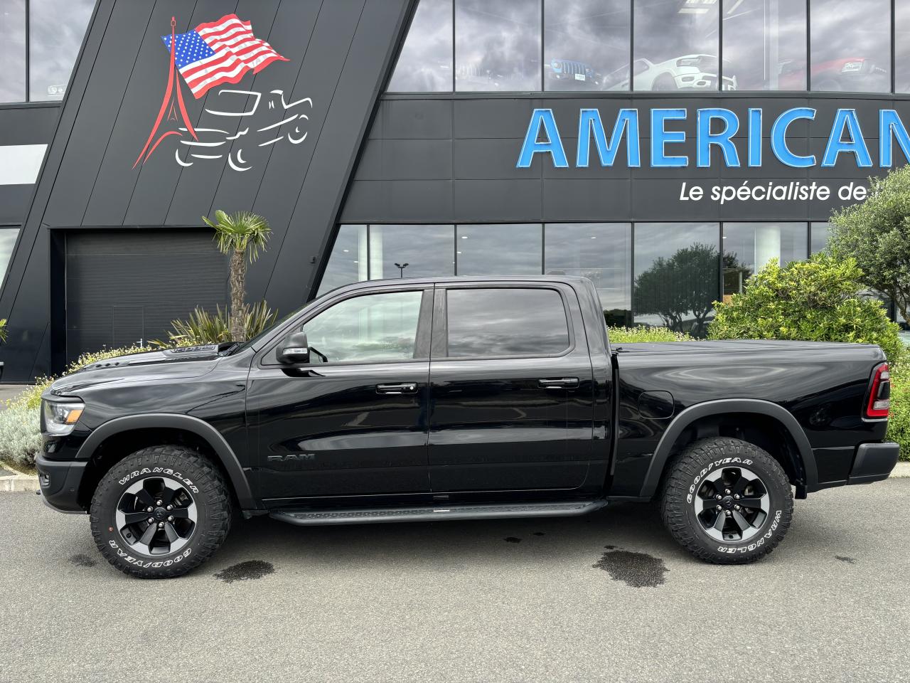 DODGE RAM 1500 CREW REBEL AIR