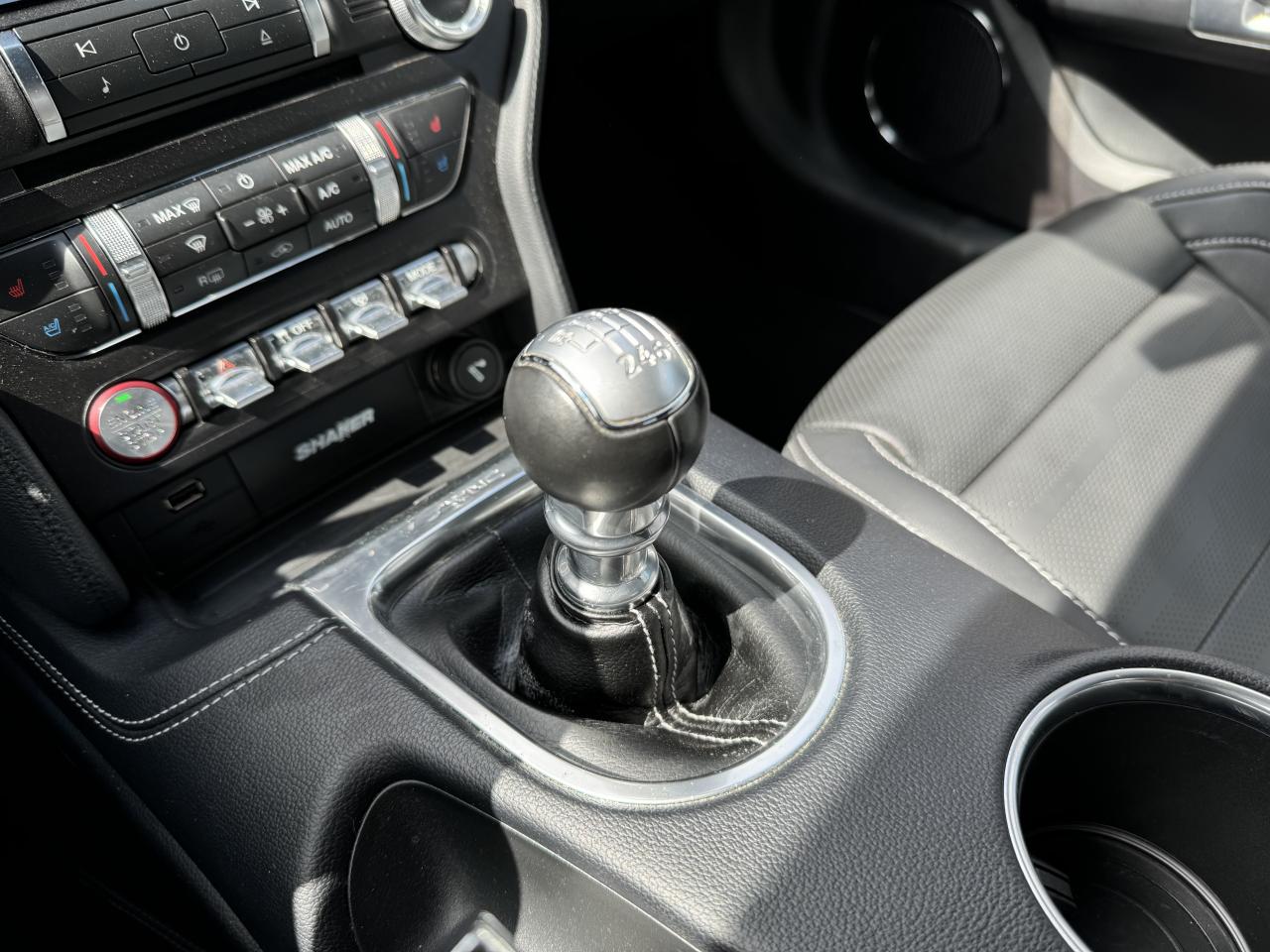 FORD MUSTANG GT CABRIOLET V8 5.0L