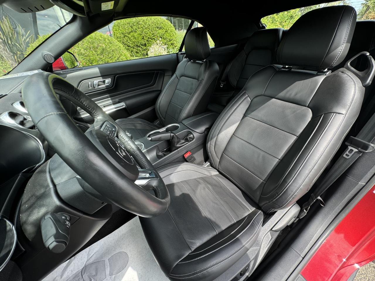 FORD MUSTANG GT CABRIOLET V8 5.0L