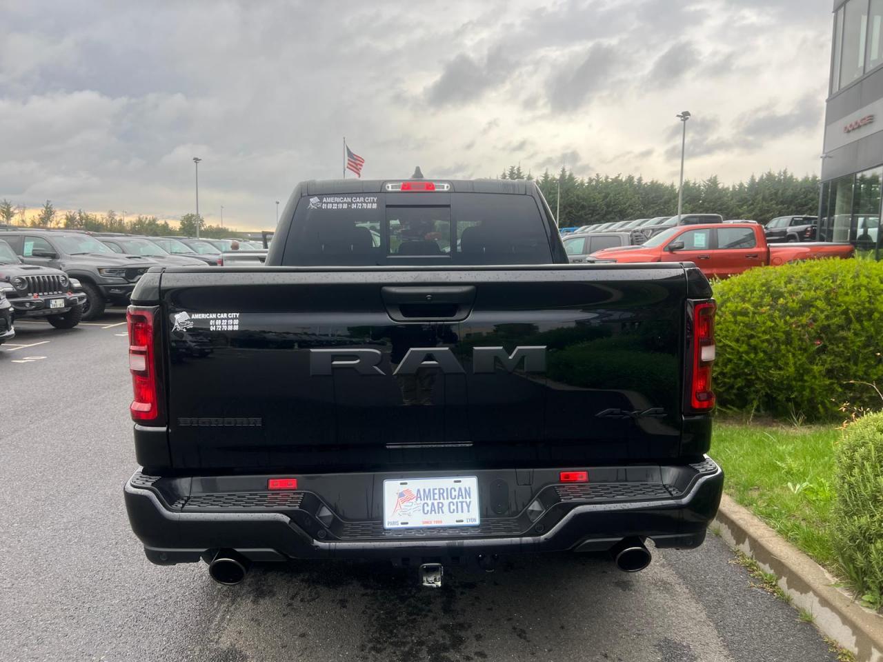 DODGE RAM 1500 CREW CAB BIGHORN NIGHT EDITION 2025