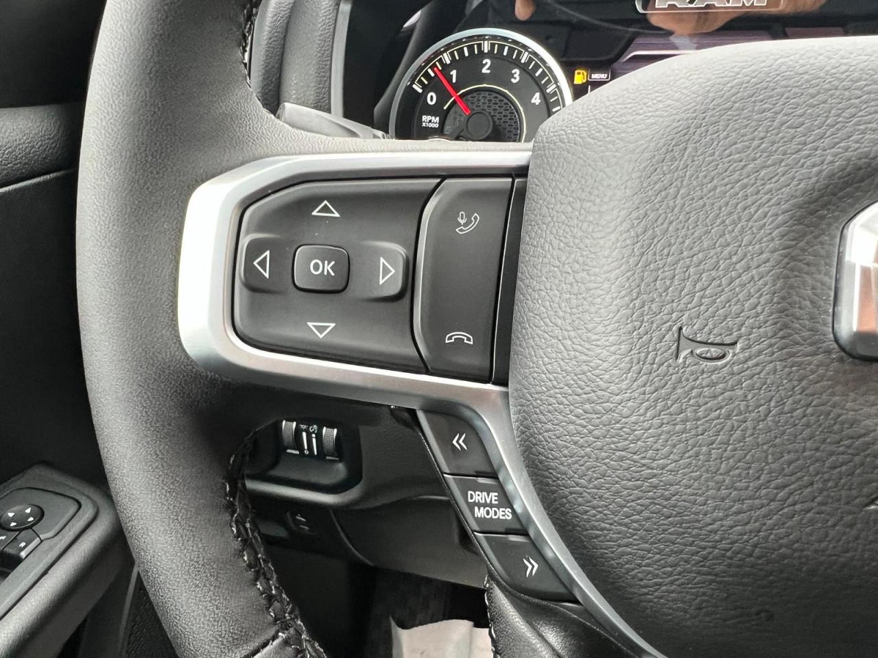 DODGE RAM 1500 CREW CAB BIGHORN NIGHT EDITION 2025