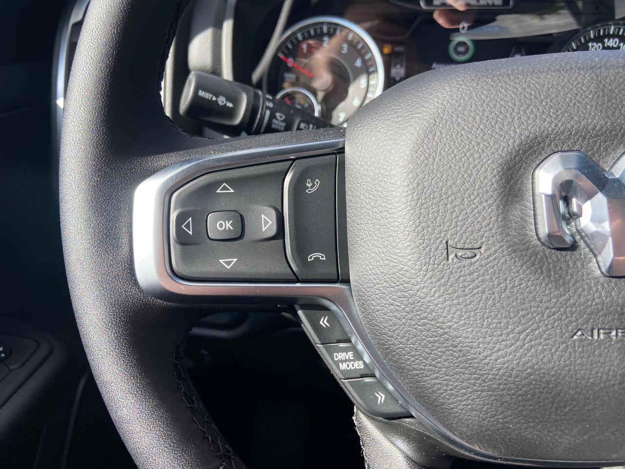 DODGE RAM 1500 CREW CAB BIGHORN NIGHT EDITION 2025