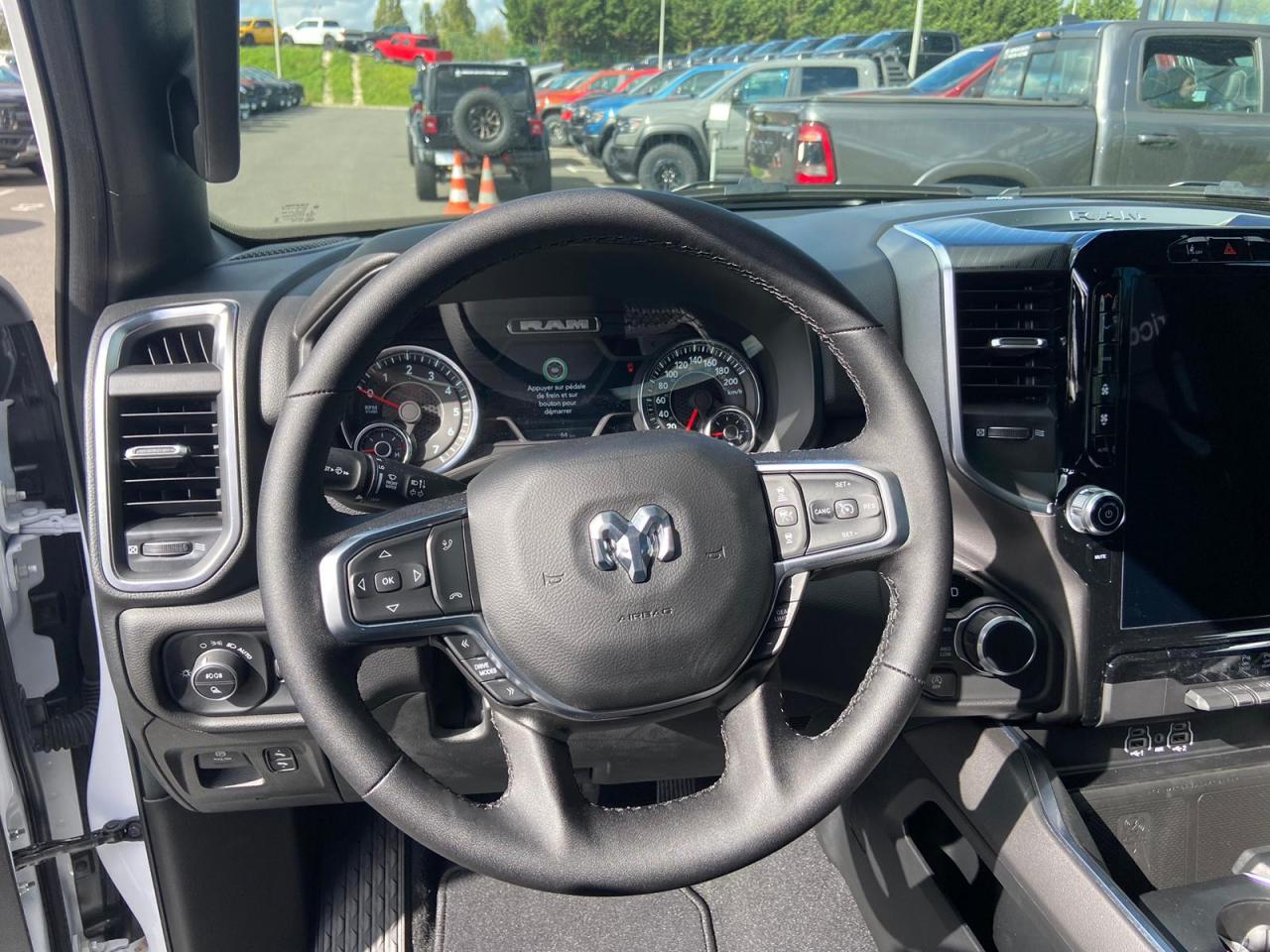 DODGE RAM 1500 CREW CAB BIGHORN NIGHT EDITION 2025