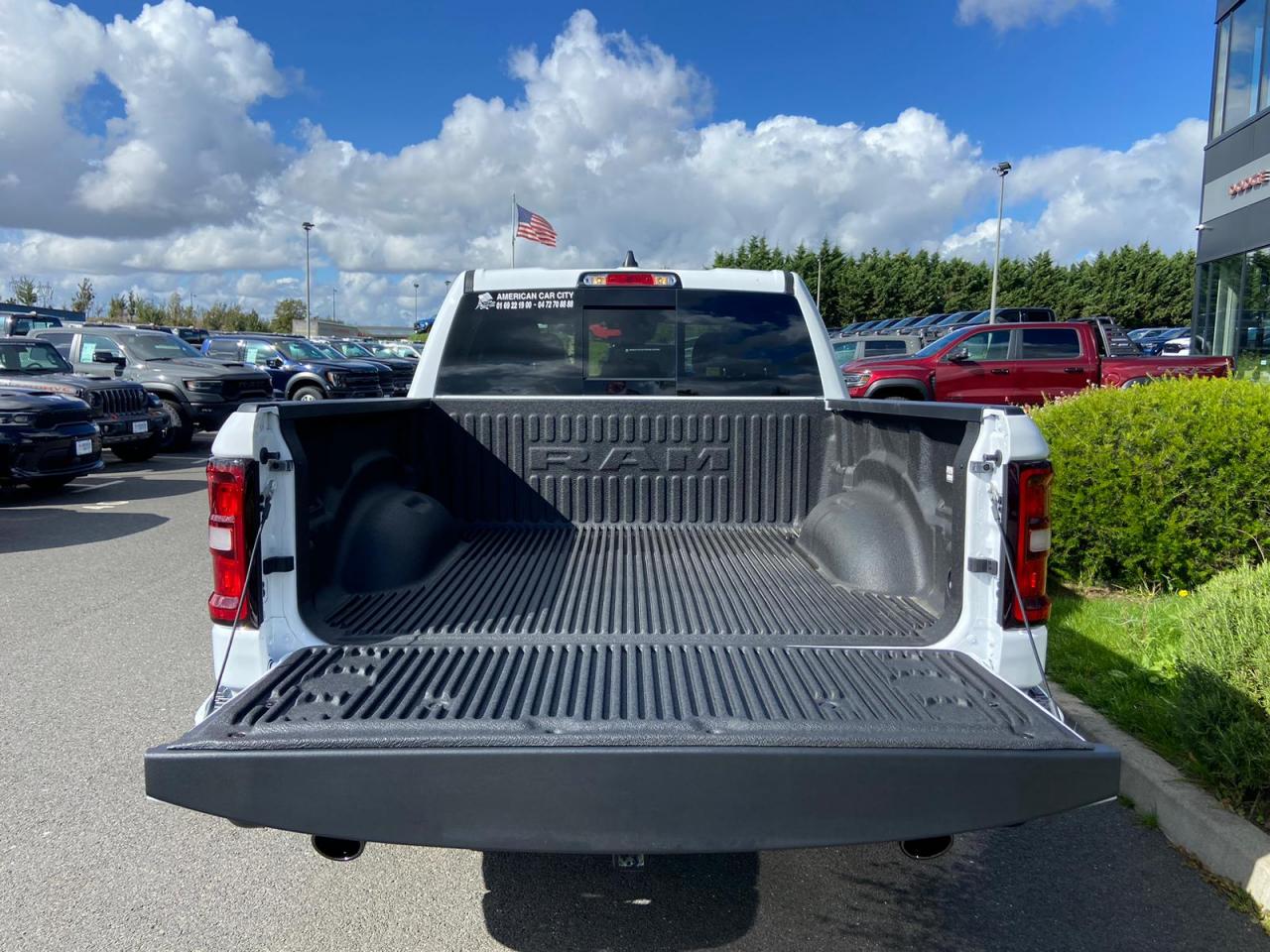 DODGE RAM 1500 CREW CAB BIGHORN NIGHT EDITION 2025