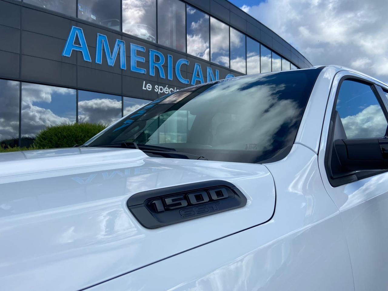 DODGE RAM 1500 CREW CAB BIGHORN NIGHT EDITION 2025